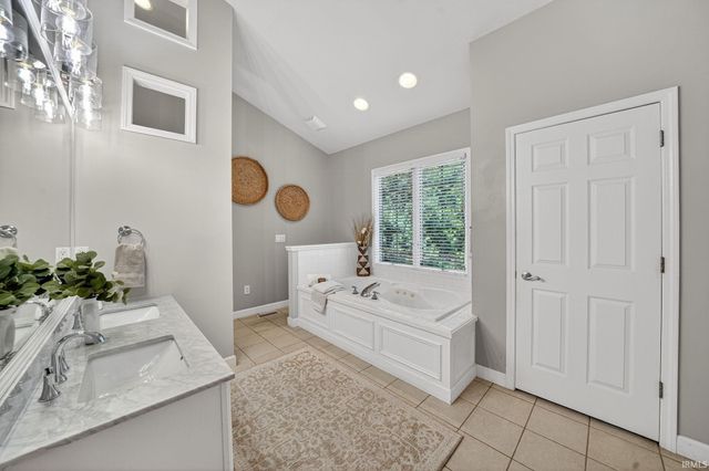 14211 Fox Chase Drive, Granger, IN 46530