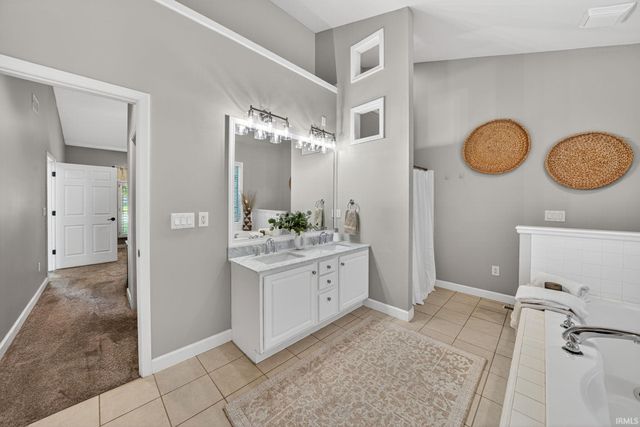 14211 Fox Chase Drive, Granger, IN 46530