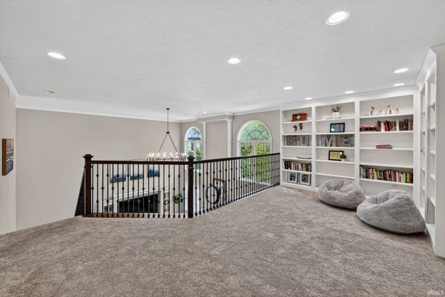 14211 Fox Chase Drive, Granger, IN 46530