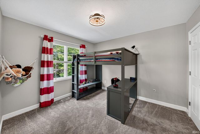 14211 Fox Chase Drive, Granger, IN 46530