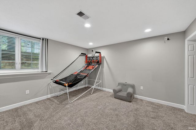 14211 Fox Chase Drive, Granger, IN 46530