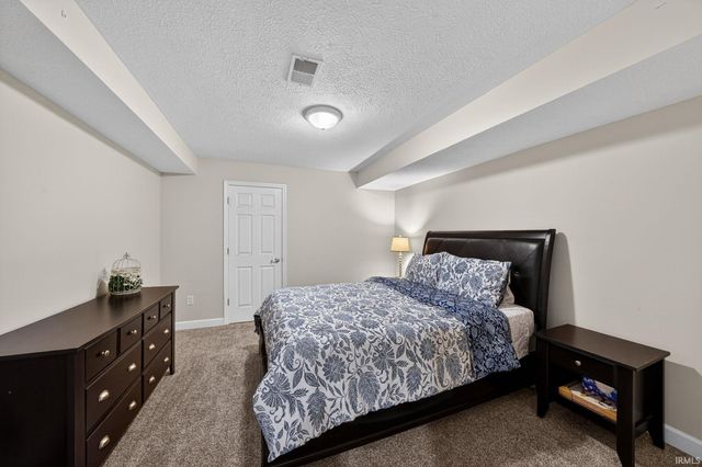 14211 Fox Chase Drive, Granger, IN 46530