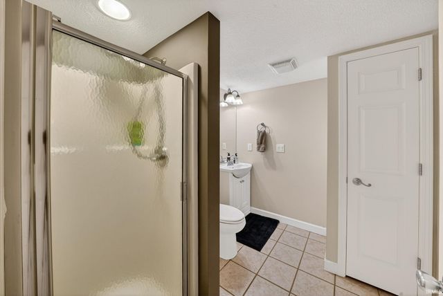 14211 Fox Chase Drive, Granger, IN 46530