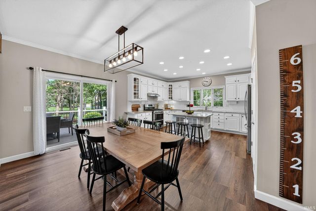 14211 Fox Chase Drive, Granger, IN 46530