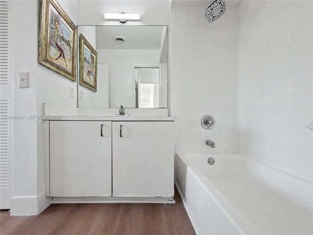 21553 SW 87th Ct 102, Cutler Bay, FL 33189