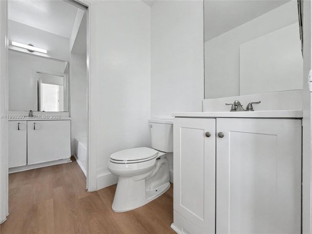 21553 SW 87th Ct 102, Cutler Bay, FL 33189