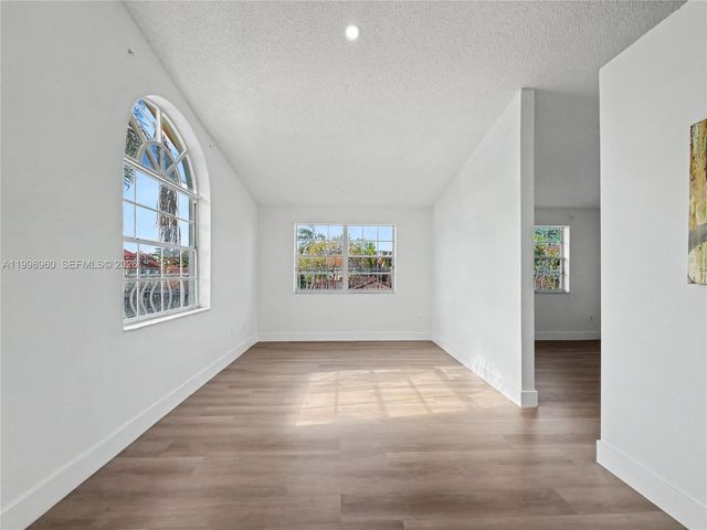 21553 SW 87th Ct 102, Cutler Bay, FL 33189