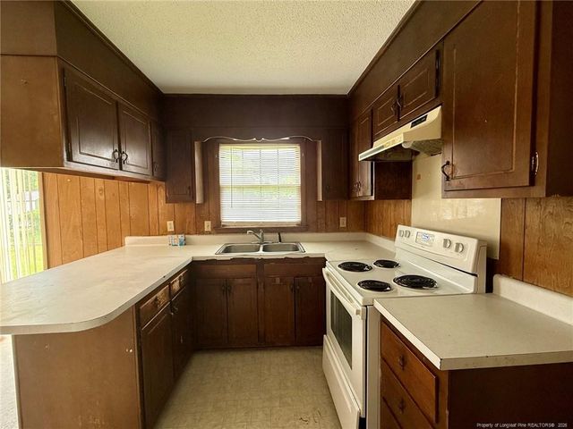 5707 Chisholm Trail, Fayetteville, NC 28303