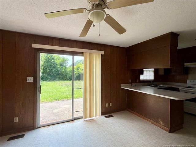 5707 Chisholm Trail, Fayetteville, NC 28303