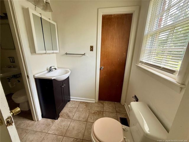 5707 Chisholm Trail, Fayetteville, NC 28303