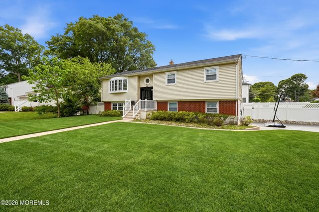 176 Belmar Avenue, Oakhurst, NJ 07755