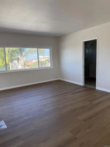 4881 Dixie Dr, San Diego, CA 92109