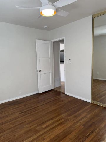 4881 Dixie Dr, San Diego, CA 92109