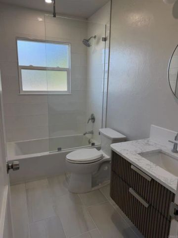 4881 Dixie Dr, San Diego, CA 92109