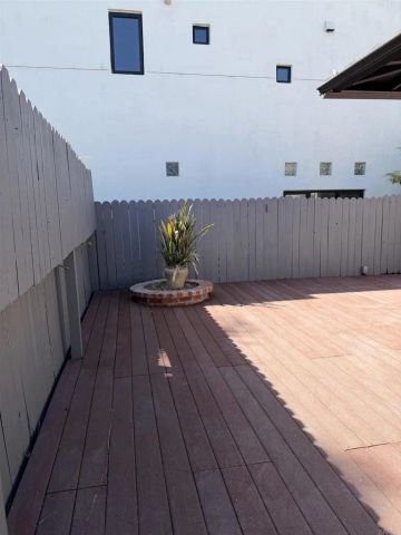 4881 Dixie Dr, San Diego, CA 92109