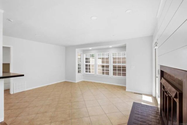 4881 Dixie Dr, San Diego, CA 92109