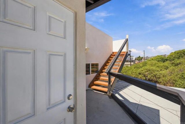 4881 Dixie Dr, San Diego, CA 92109