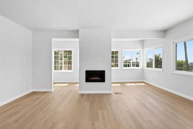 4881 Dixie Dr, San Diego, CA 92109