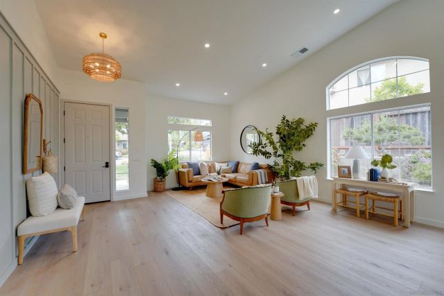 1912 Andrews Ct, Oceanside, CA 92054
