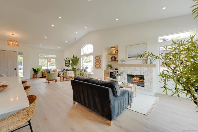1912 Andrews Ct, Oceanside, CA 92054