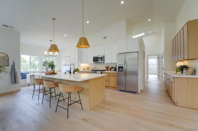1912 Andrews Ct, Oceanside, CA 92054