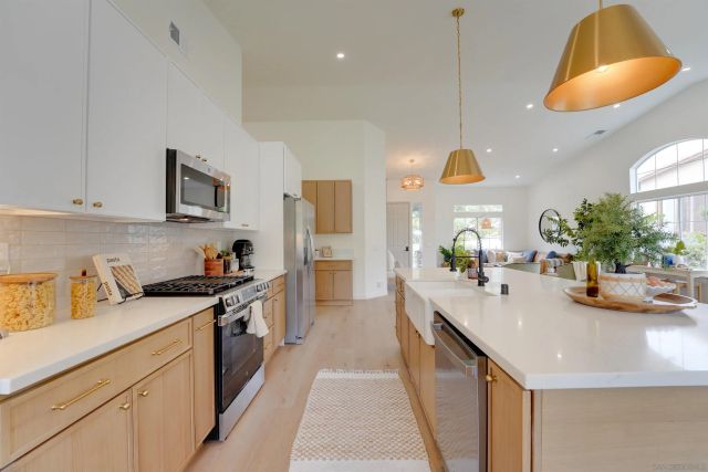 1912 Andrews Ct, Oceanside, CA 92054