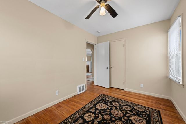 20293 Washtenaw Street, Harper Woods, MI 48225