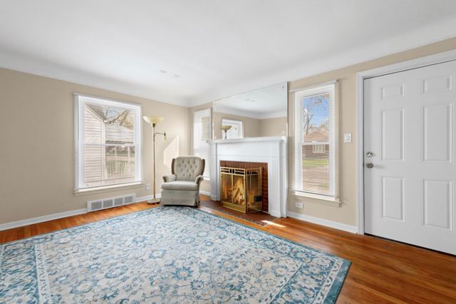 20293 Washtenaw Street, Harper Woods, MI 48225