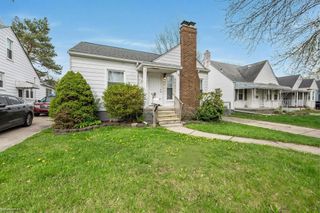 20293 Washtenaw Street, Harper Woods, MI 48225