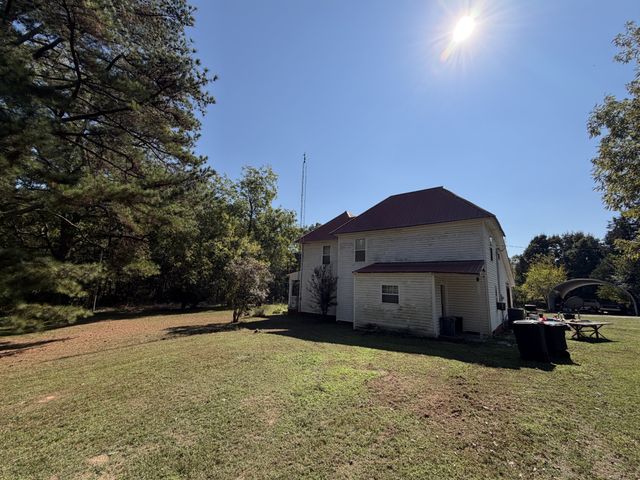 611 Tumbling Creek Rd, Mc Kenzie, TN 38201