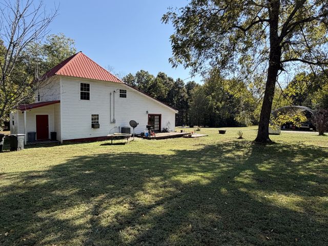 611 Tumbling Creek Rd, Mc Kenzie, TN 38201