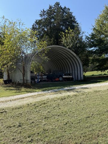 611 Tumbling Creek Rd, Mc Kenzie, TN 38201