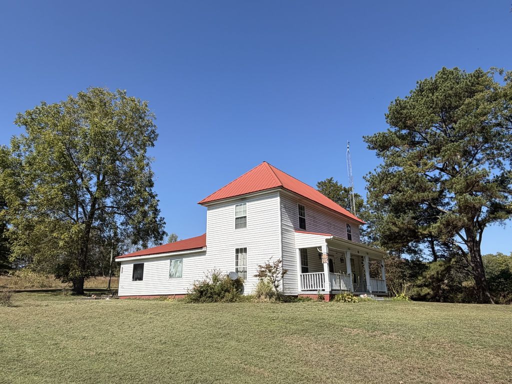 611 Tumbling Creek Rd, Mc Kenzie, TN 38201