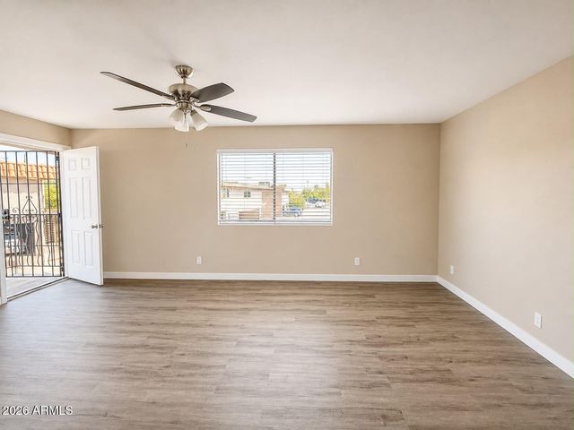 4714 E BELLEVIEW Street, Phoenix, AZ 85008