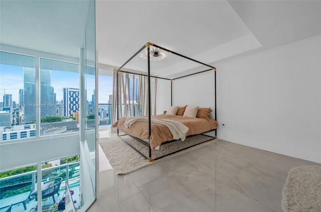 41 SE 5th St 1407, Miami, FL 33131