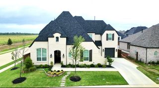 601 Saddle Crest Drive, Aubrey, TX 76227