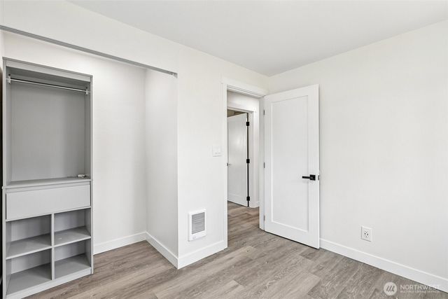 3425 NE 7th Place, Renton, WA 98056