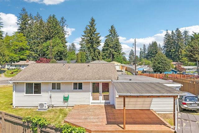 3425 NE 7th Place, Renton, WA 98056