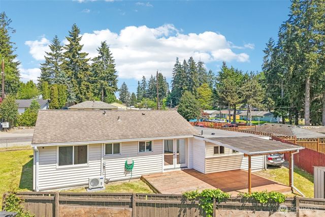 3425 NE 7th Place, Renton, WA 98056