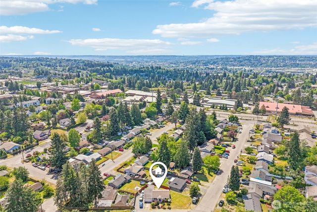 3425 NE 7th Place, Renton, WA 98056