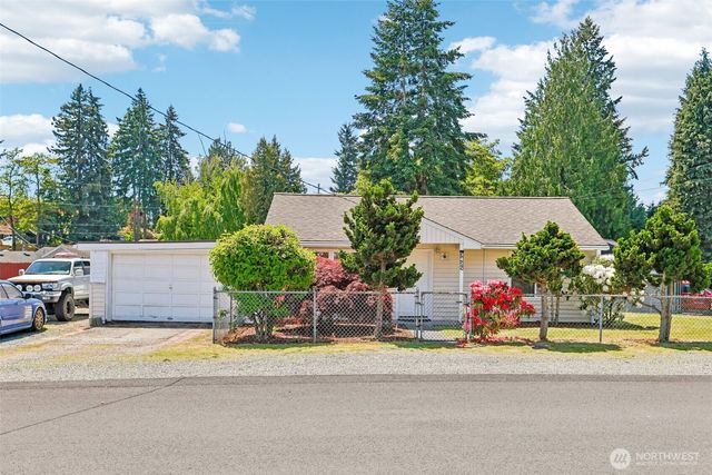 3425 NE 7th Place, Renton, WA 98056