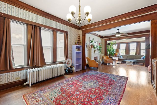 10715 S Avenue G, Chicago, IL 60617