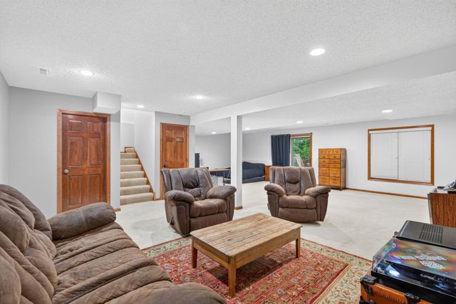 830 Ramsey Avenue, Carver, MN 55315
