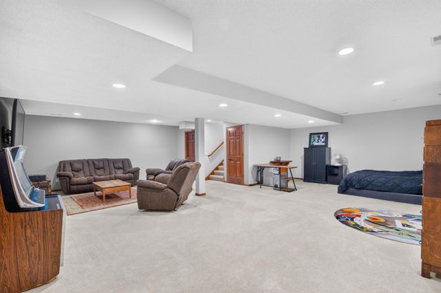 830 Ramsey Avenue, Carver, MN 55315