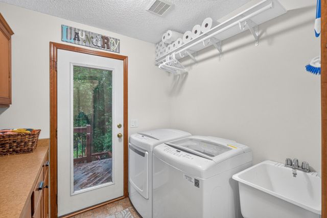 830 Ramsey Avenue, Carver, MN 55315
