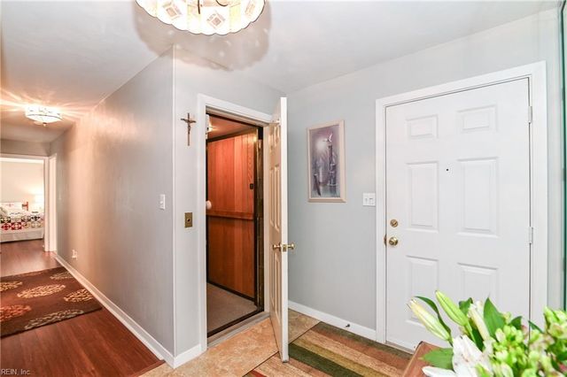 2836 Charlemagne DR, Virginia Beach, VA 23451