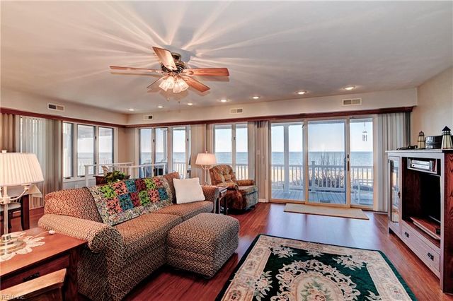 2836 Charlemagne DR, Virginia Beach, VA 23451