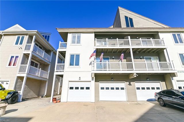 2836 Charlemagne DR, Virginia Beach, VA 23451