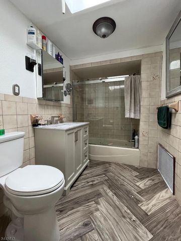 218 W 2Nd St, Clifton City, NJ 07011