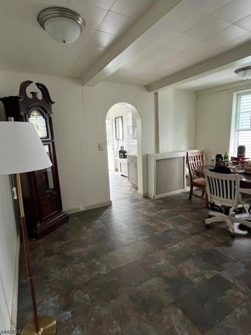 218 W 2Nd St, Clifton City, NJ 07011